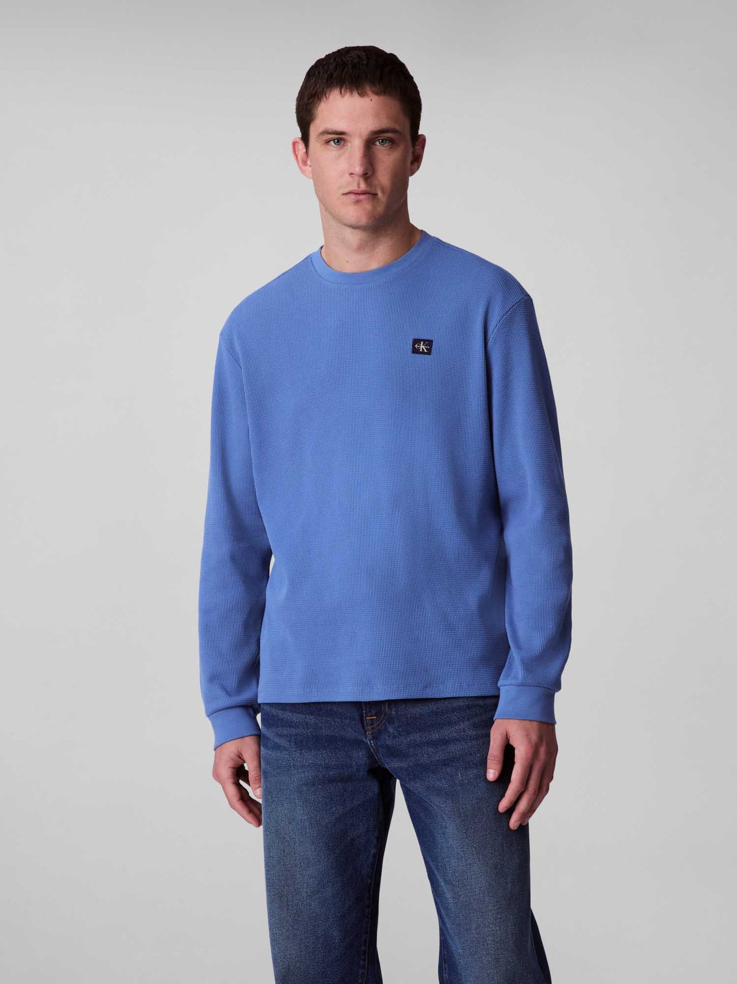 MAGLIA WAFFLE BADGE CALVIN KLEIN JEANS UOMO AZZURRO