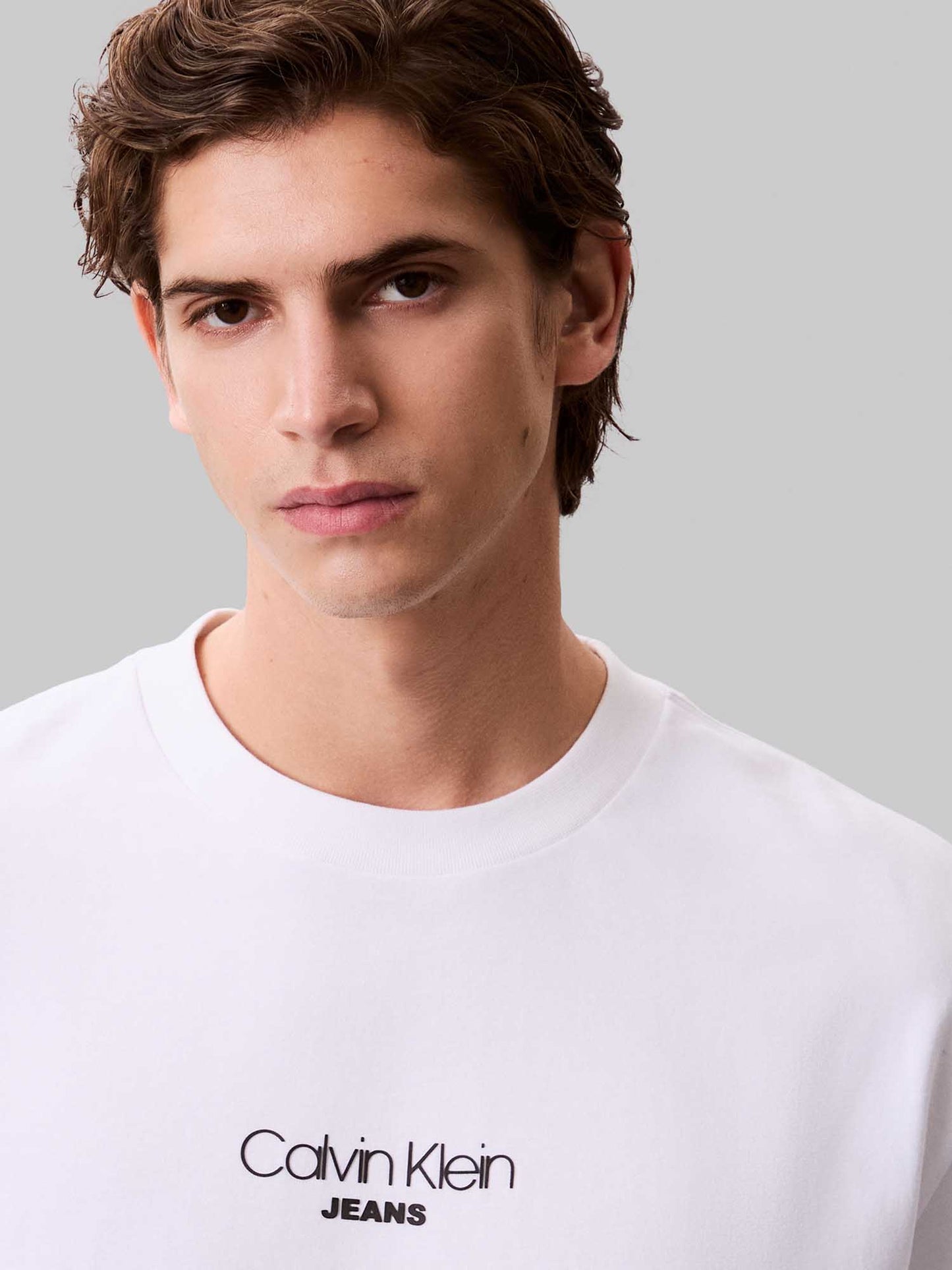 T-shirt bianca Calvin Klein con logo grafico da uomo
