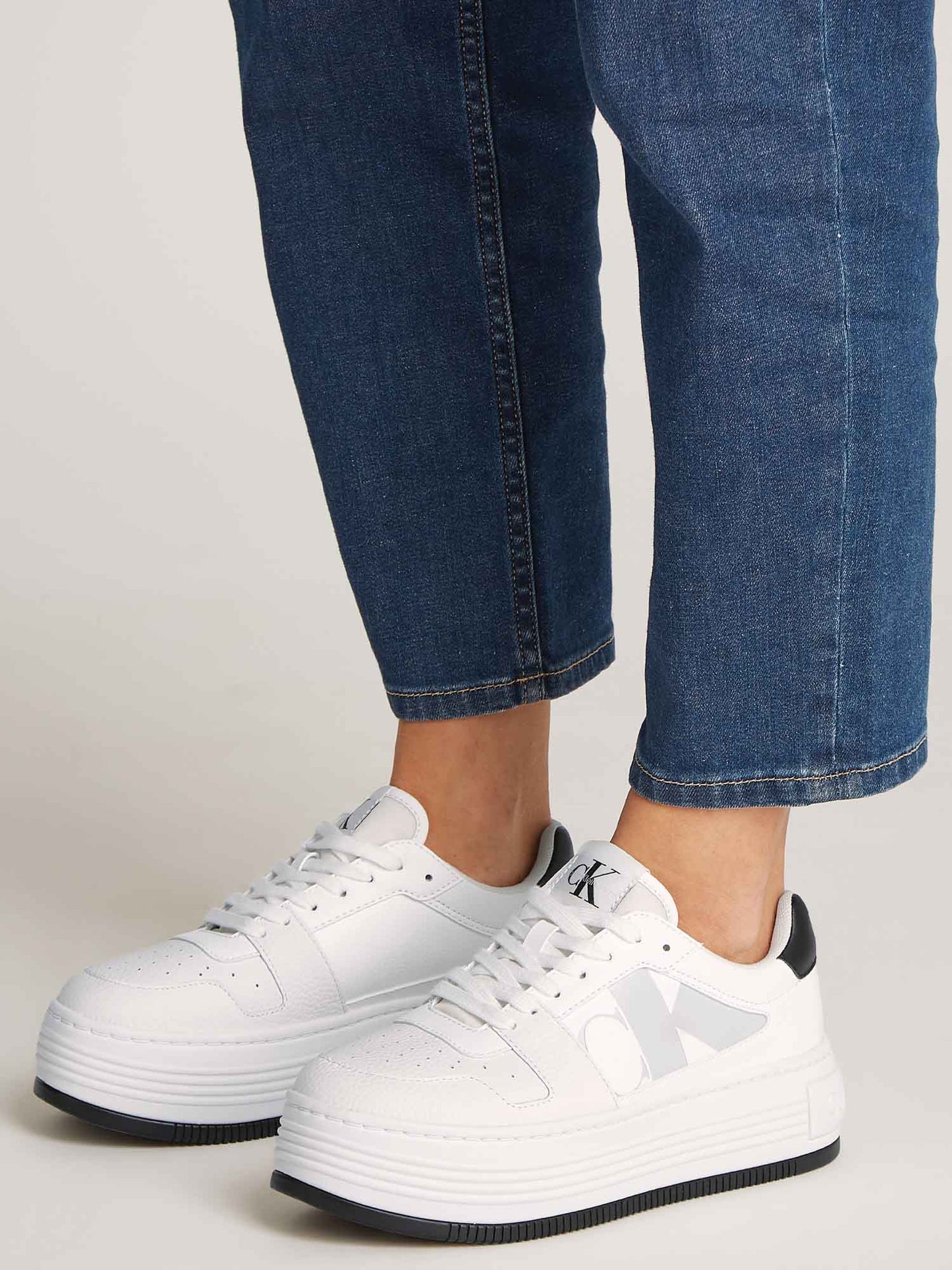 SNEAKERS BOLD FLATF LOW CALVIN KLEIN JEANS DONNA BIANCO-NERO