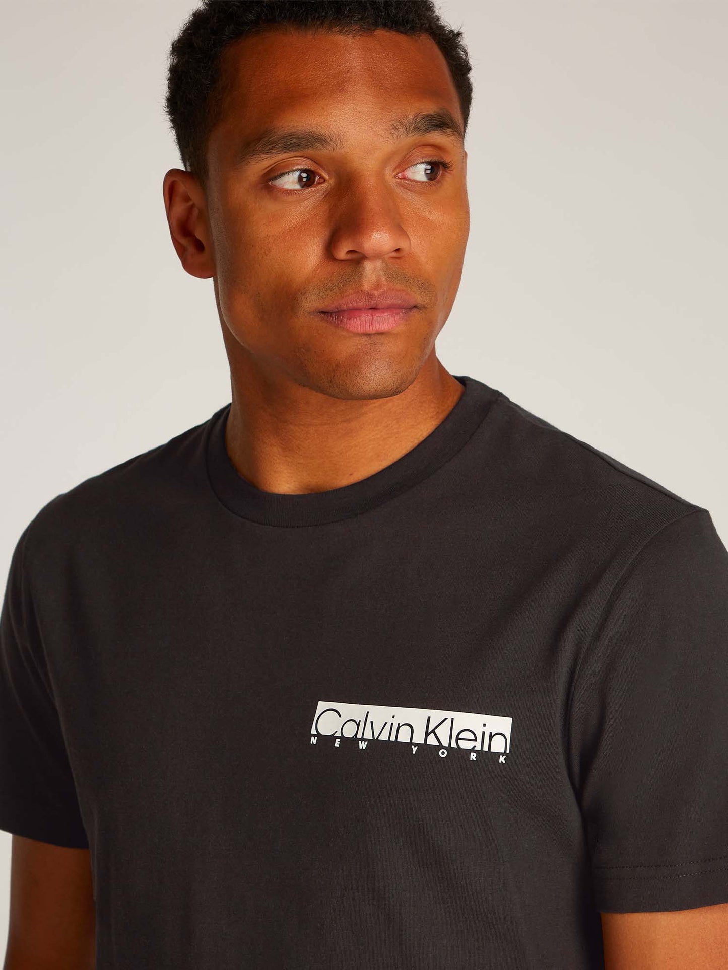 T-SHIRT CHEST BOX LOGO CALVIN KLEIN JEANS UOMO NERO