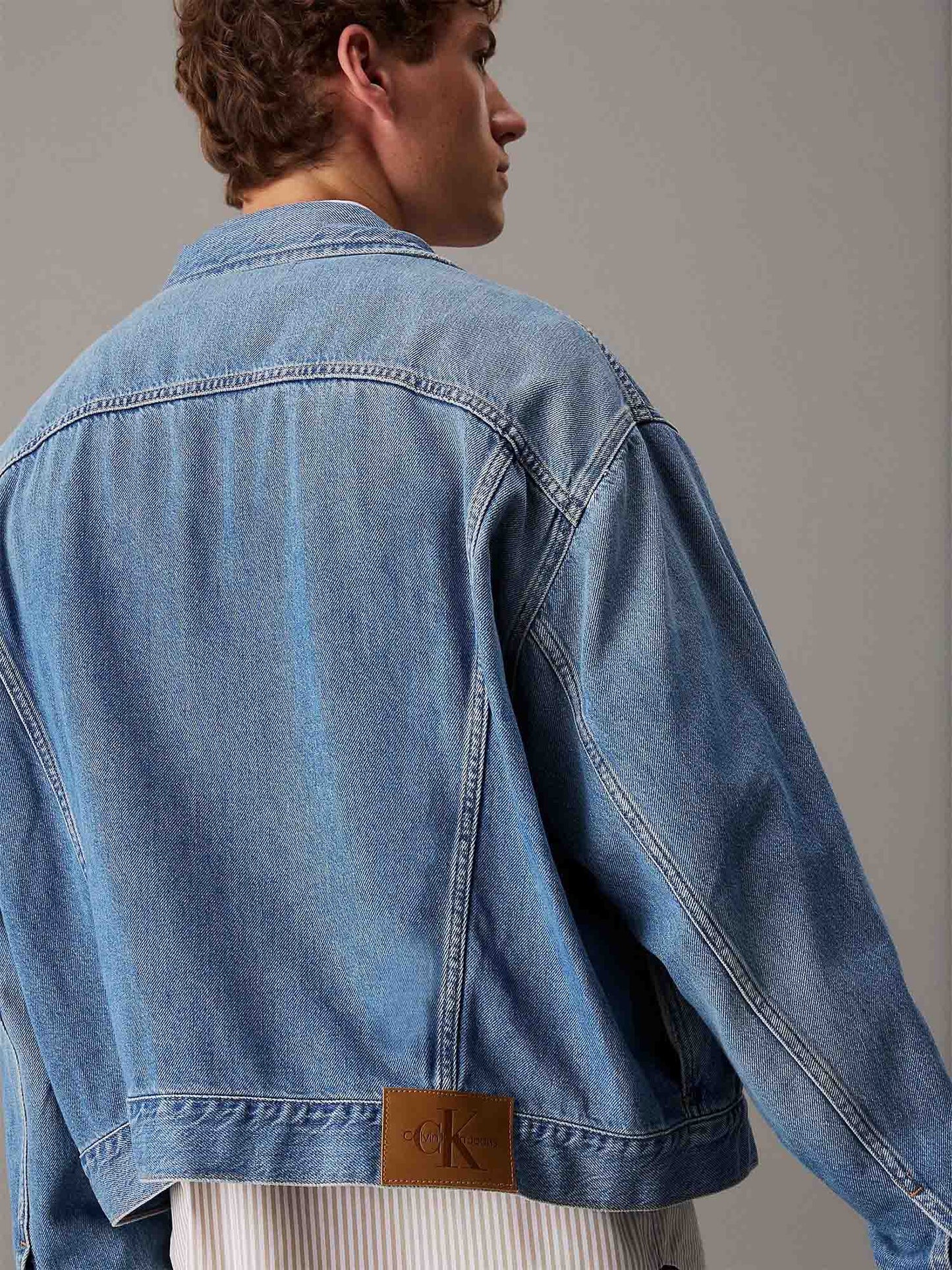 GIUBBINO IN DENIM OVER CALVIN KLEIN JENAS DA UOMO BLU MEDIO