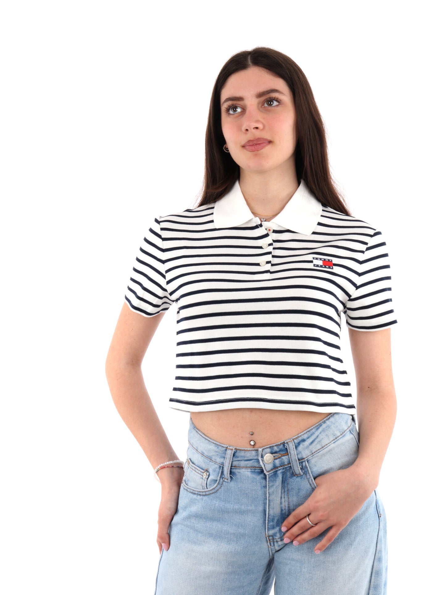 POLO CROPPED BADGE TOMMY JEANS DONNA BIANCO-BLU