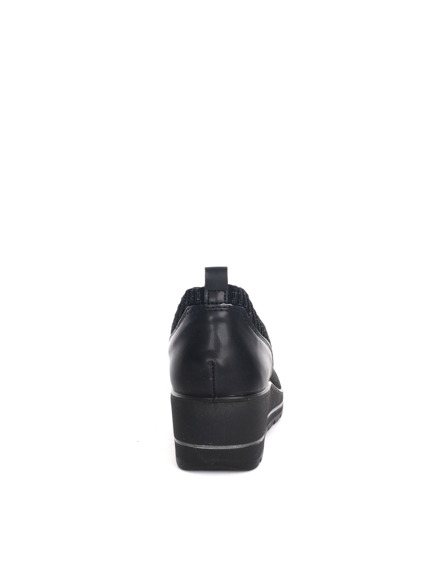 Imac slip on donna in nero versatile e confortevole