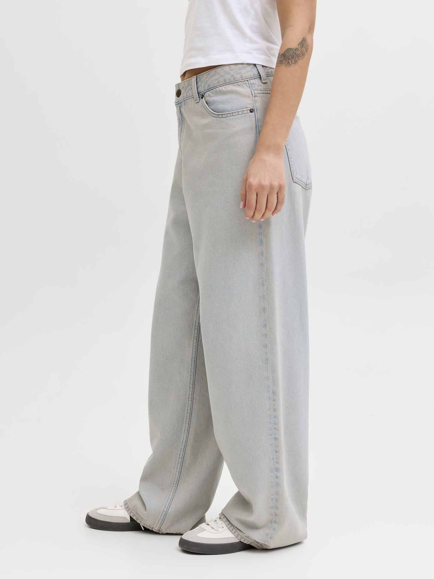 Jeans baggy JJXX Kyoto donna in denim chiaro per un look casual