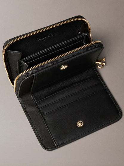 Ck croc medium flap portafogli da donna nero