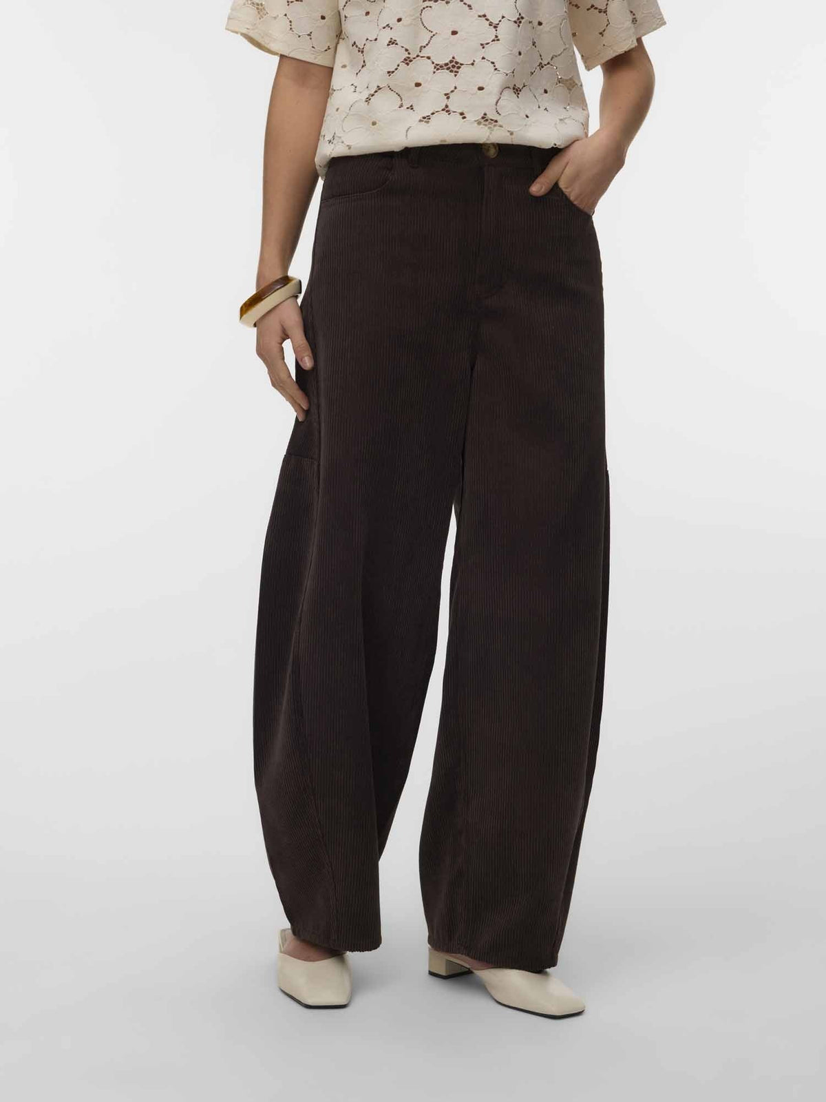 Vero moda kaitlin pantalone da donna cioccolato