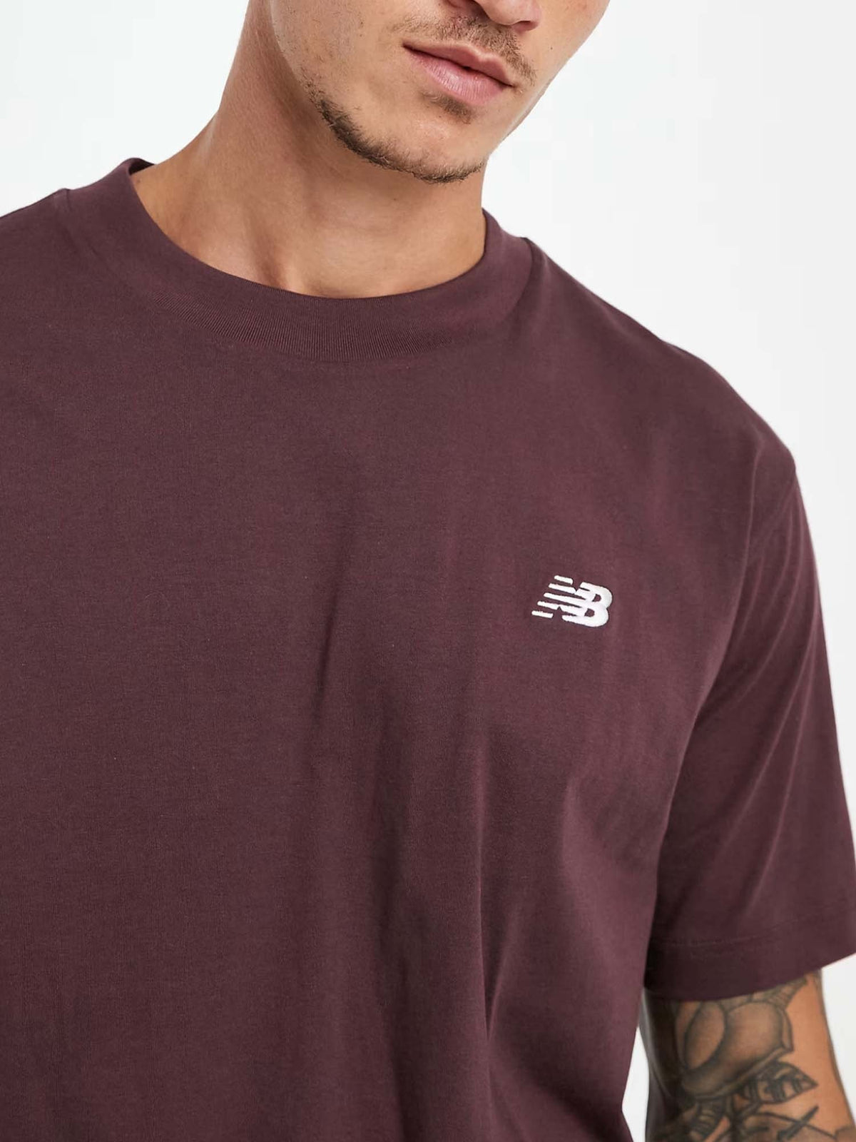 New balance t-shirt da uomo bordeaux