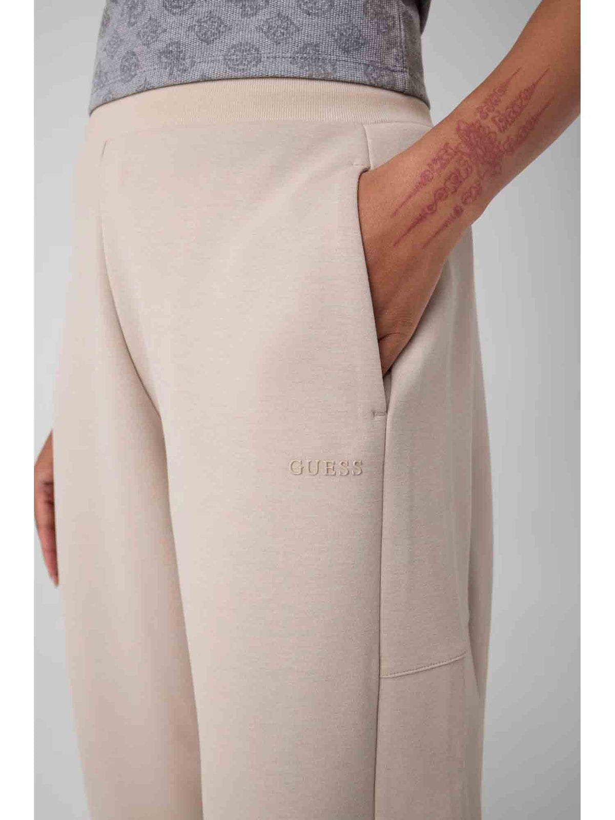 Guess brianna barrel pantalone da donna beige