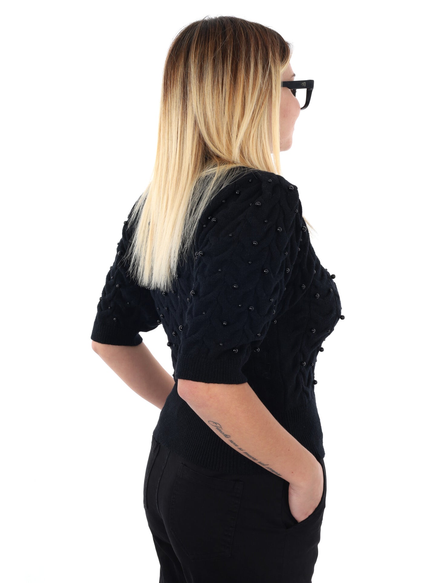 MAGLIA A MANICHE CORTE CON PERLE MISS LOVE DA DONNA NERO