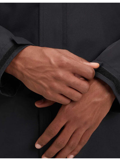 Giubbotto McKinley Carlide II uomo nero con tecnologia Aquamax