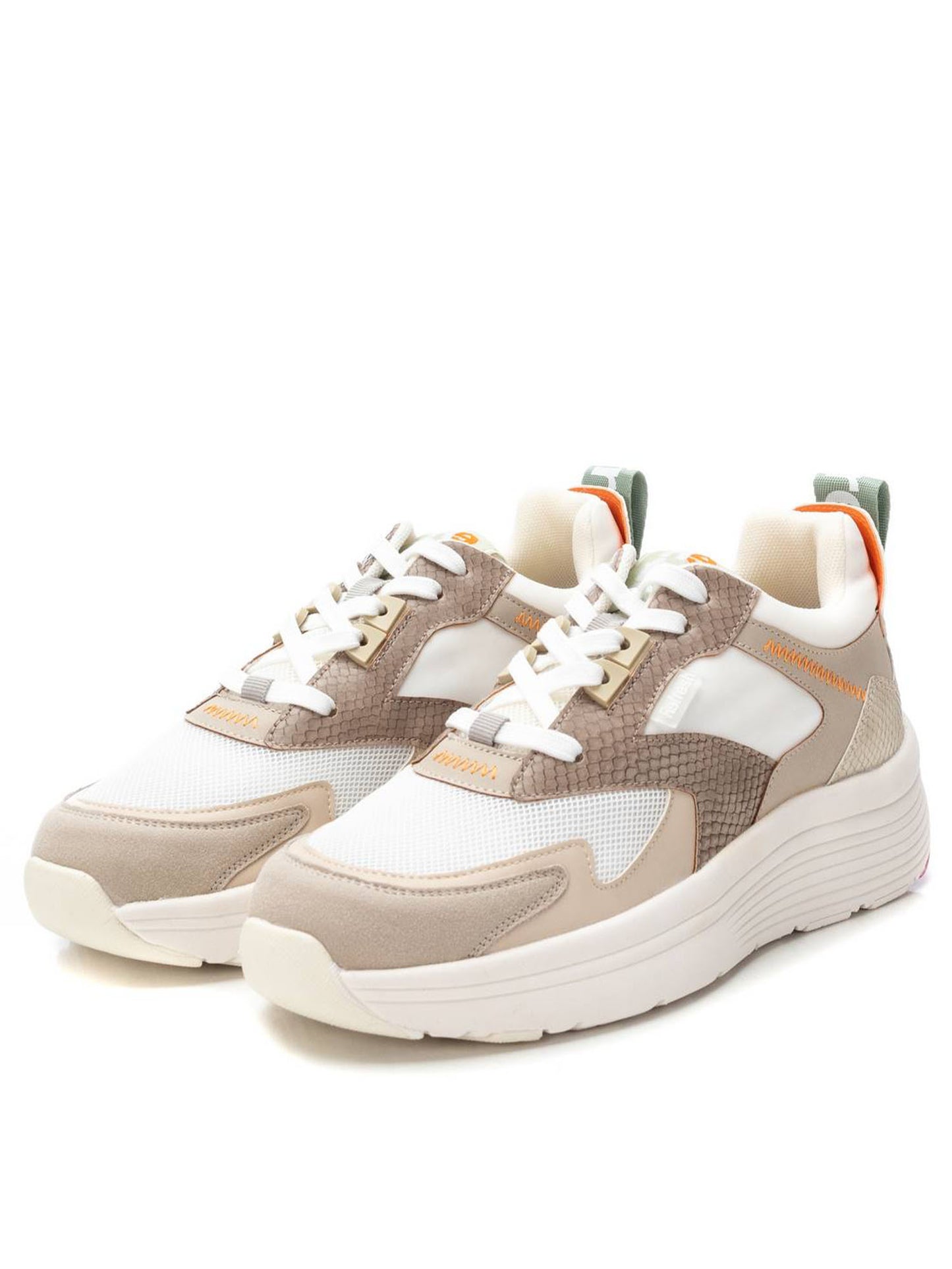 Sneakers stringate Refresh beige da donna per uso civile