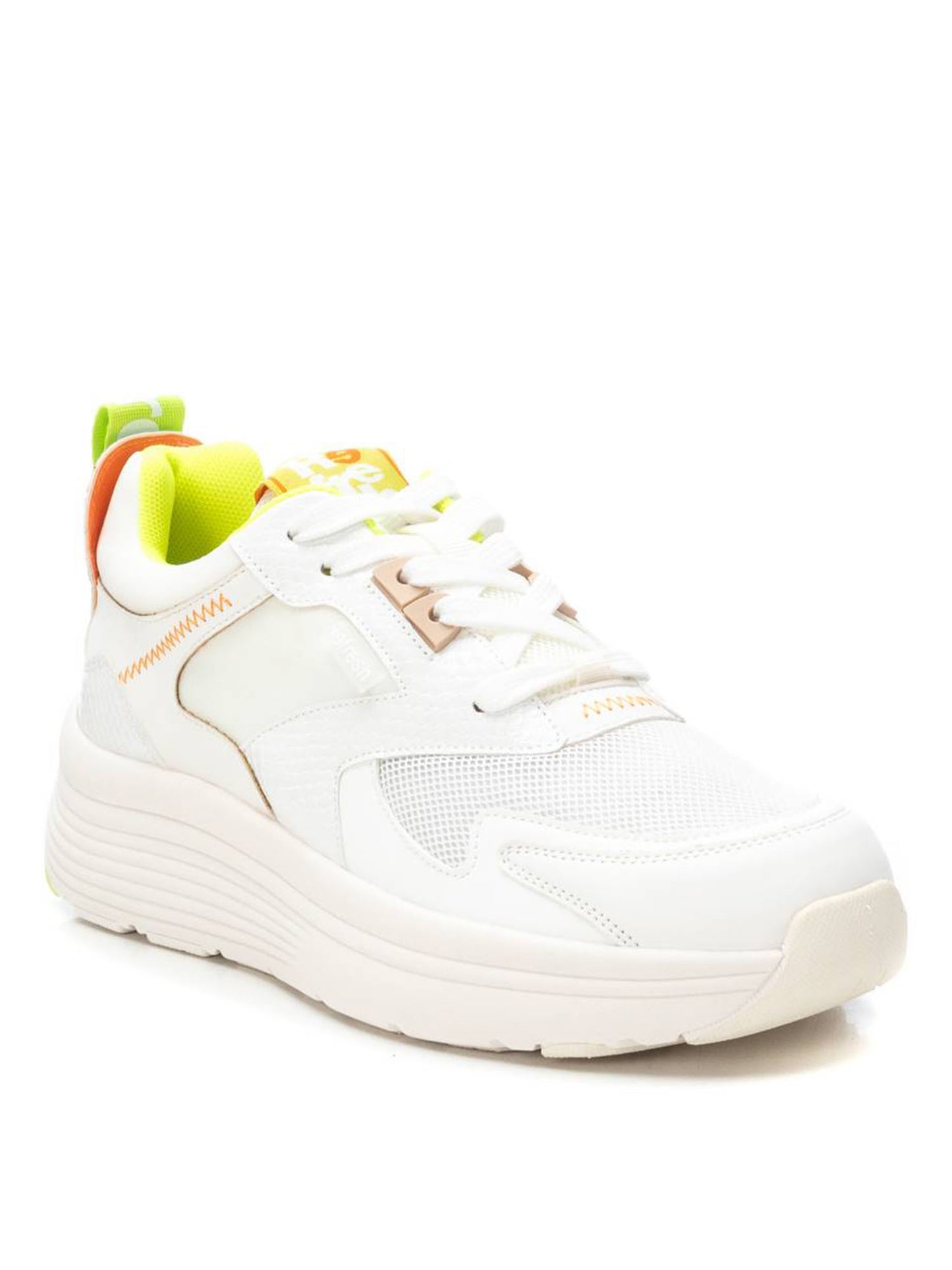 Sneakers Refresh bianche da donna per un look versatile e moderno