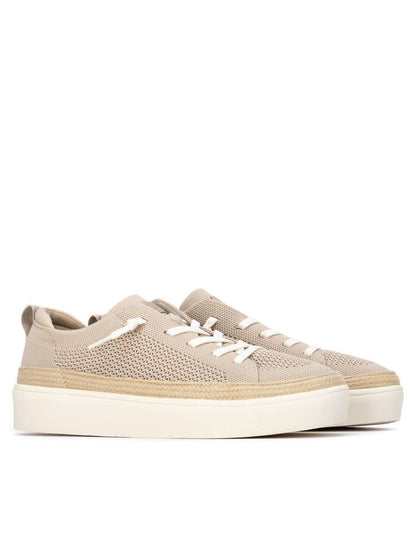 Sneakers stringate Refresh donna beige per un look casual versatile