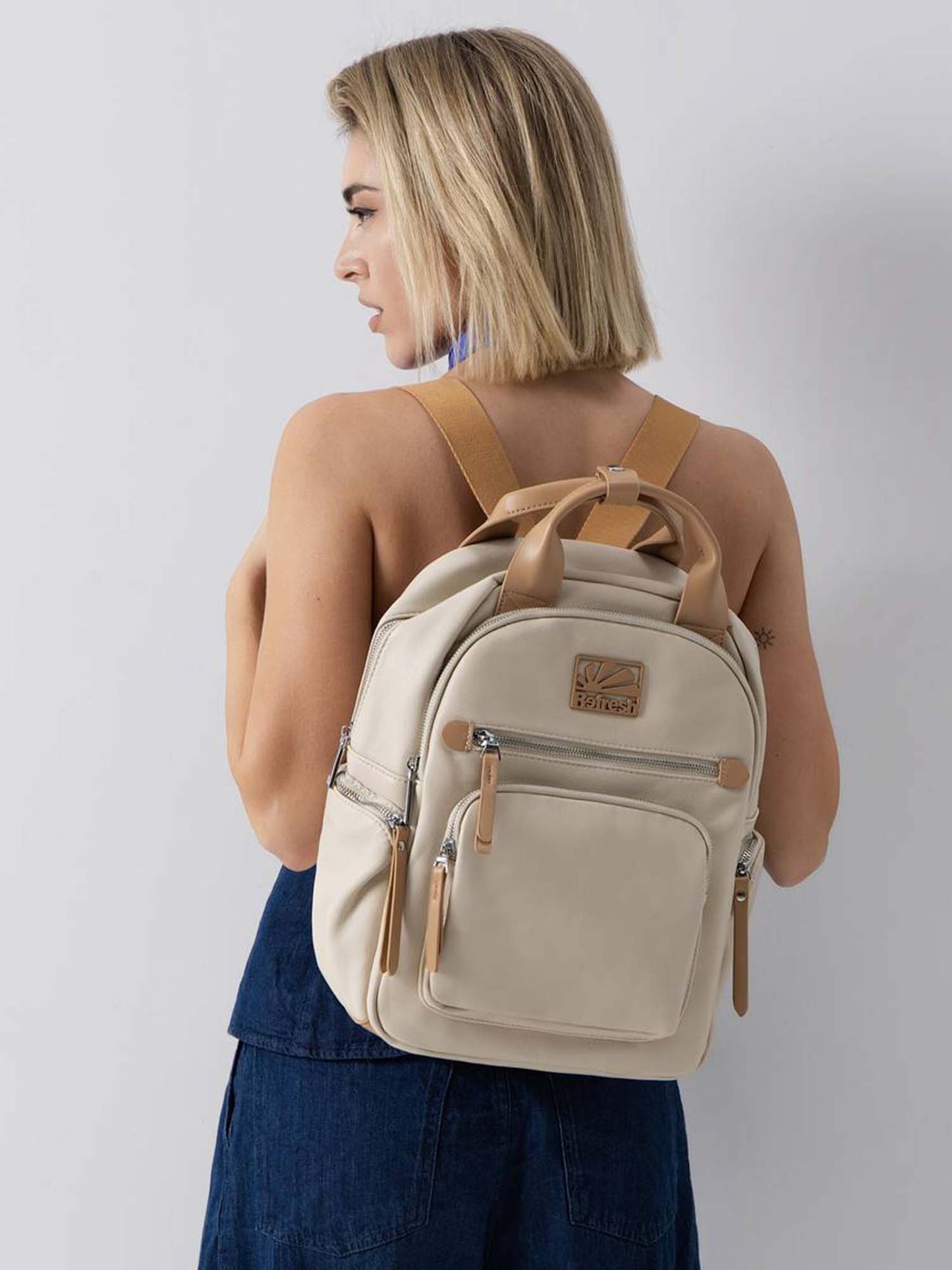 Zaino Refresh beige in ecopelle elegante e versatile per donna
