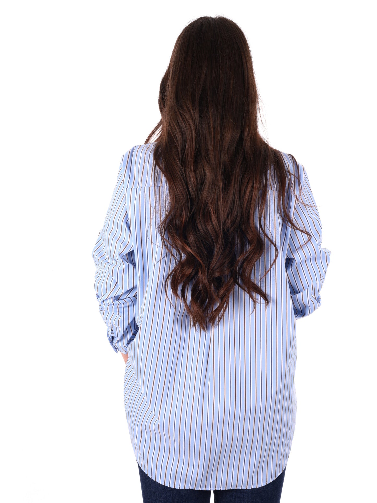 Camicia azzurra Miss Love da donna, elegante e versatile per primavera-estate