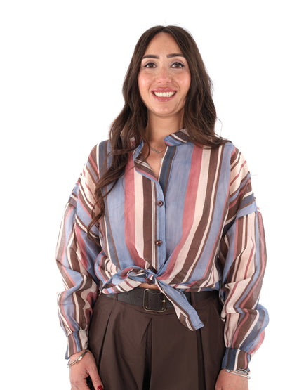 Camicia azzurra da donna Miss Love, raffinata e versatile