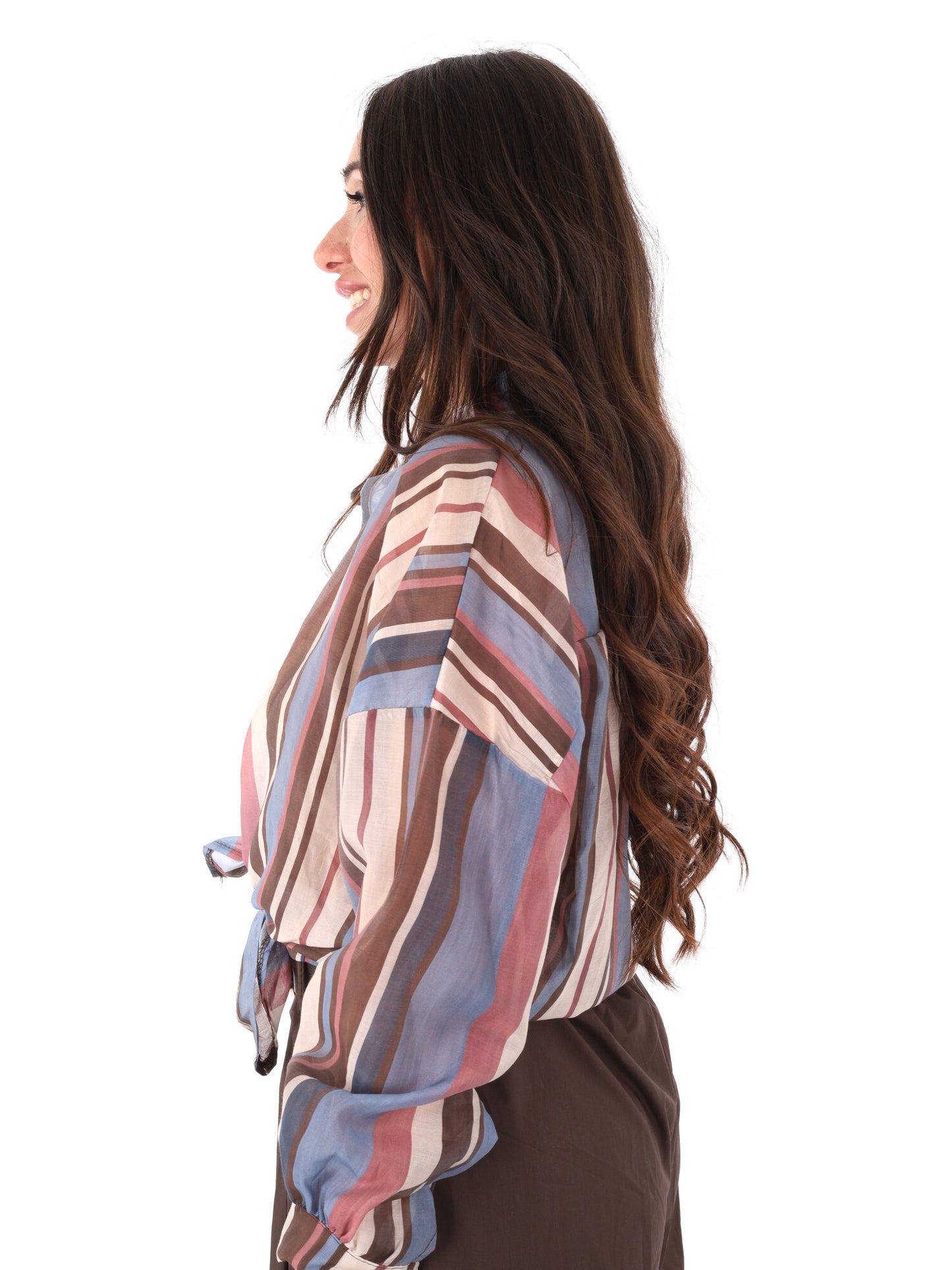 Camicia azzurra da donna Miss Love, raffinata e versatile