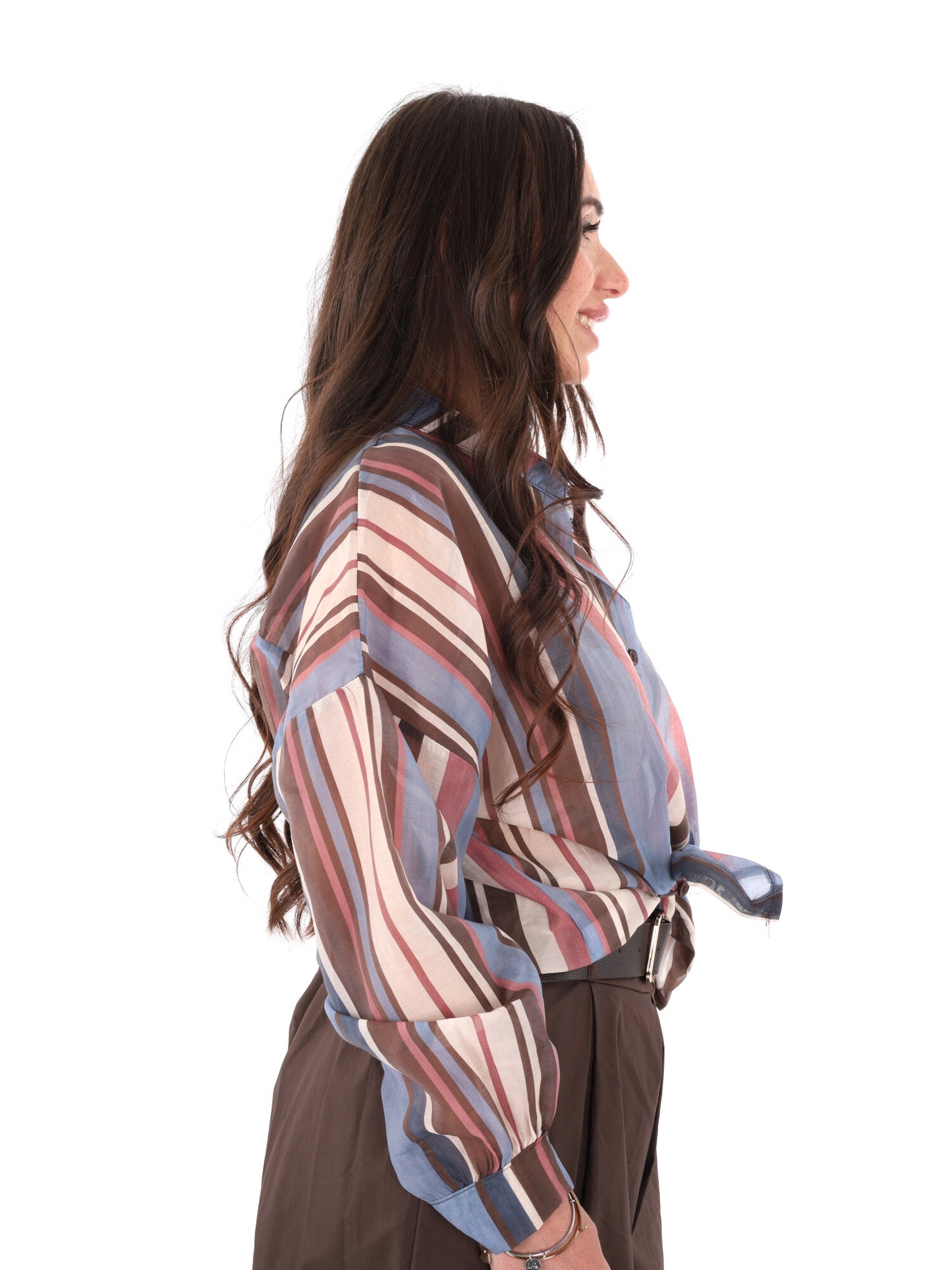 Camicia azzurra da donna Miss Love, raffinata e versatile