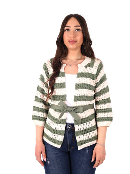 Maglia verde militare Miss Love da donna per un look versatile