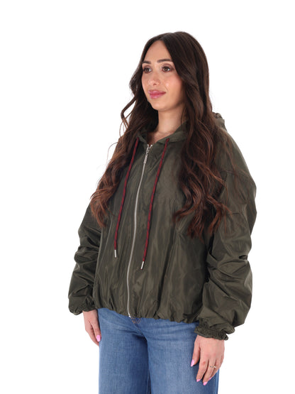 Giubbino cropped verde con cappuccio Miss Love da donna