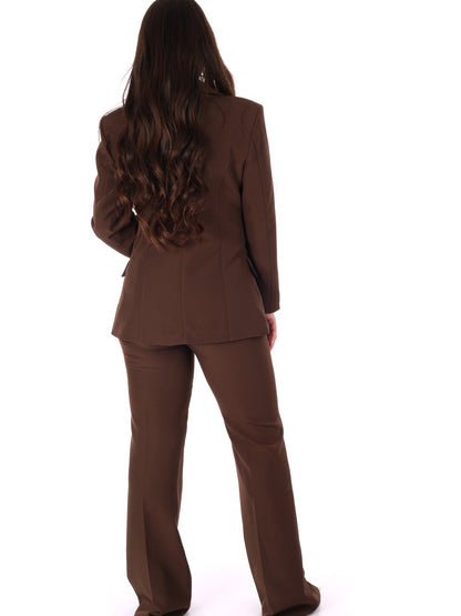 Tailleur Miss Love beige elegante da donna con giacca slim e pantalone