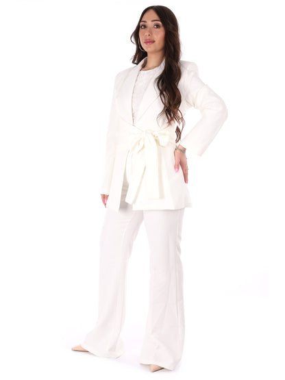 Completo tailleur elegante panna con fiocco in vita per donna
