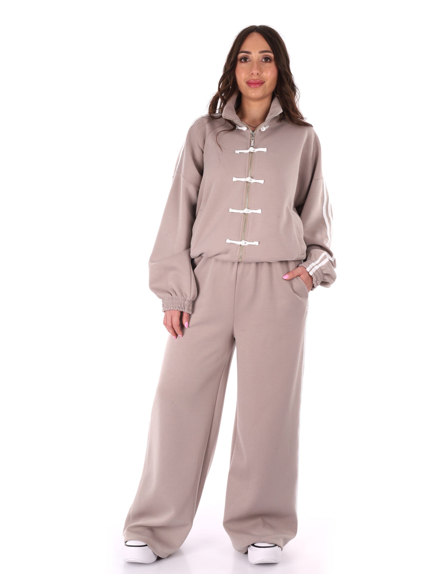 Tuta casual da donna Miss Love color fango con felpa e pantalone