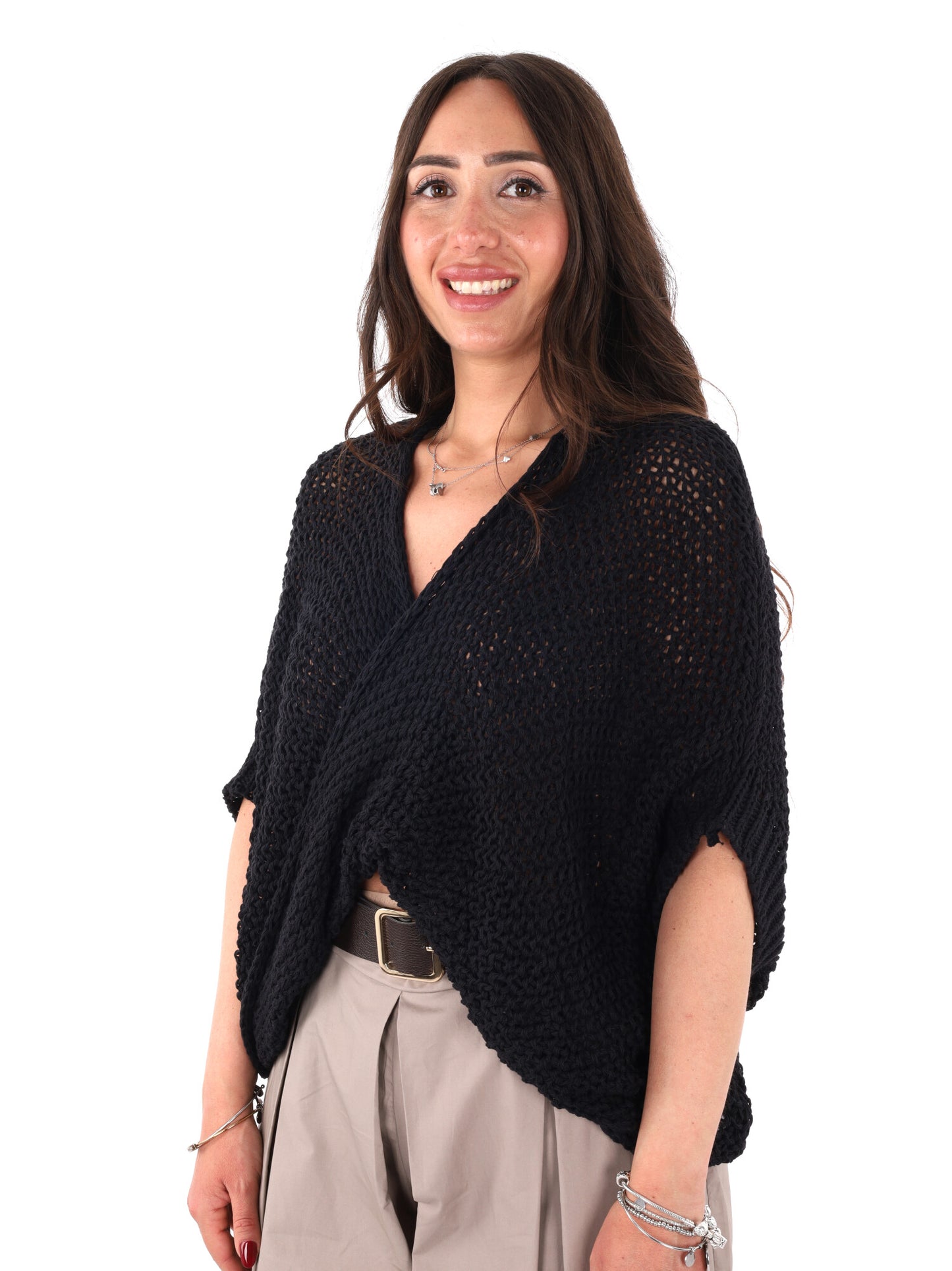 Miss Love maglia nera da donna elegante e versatile