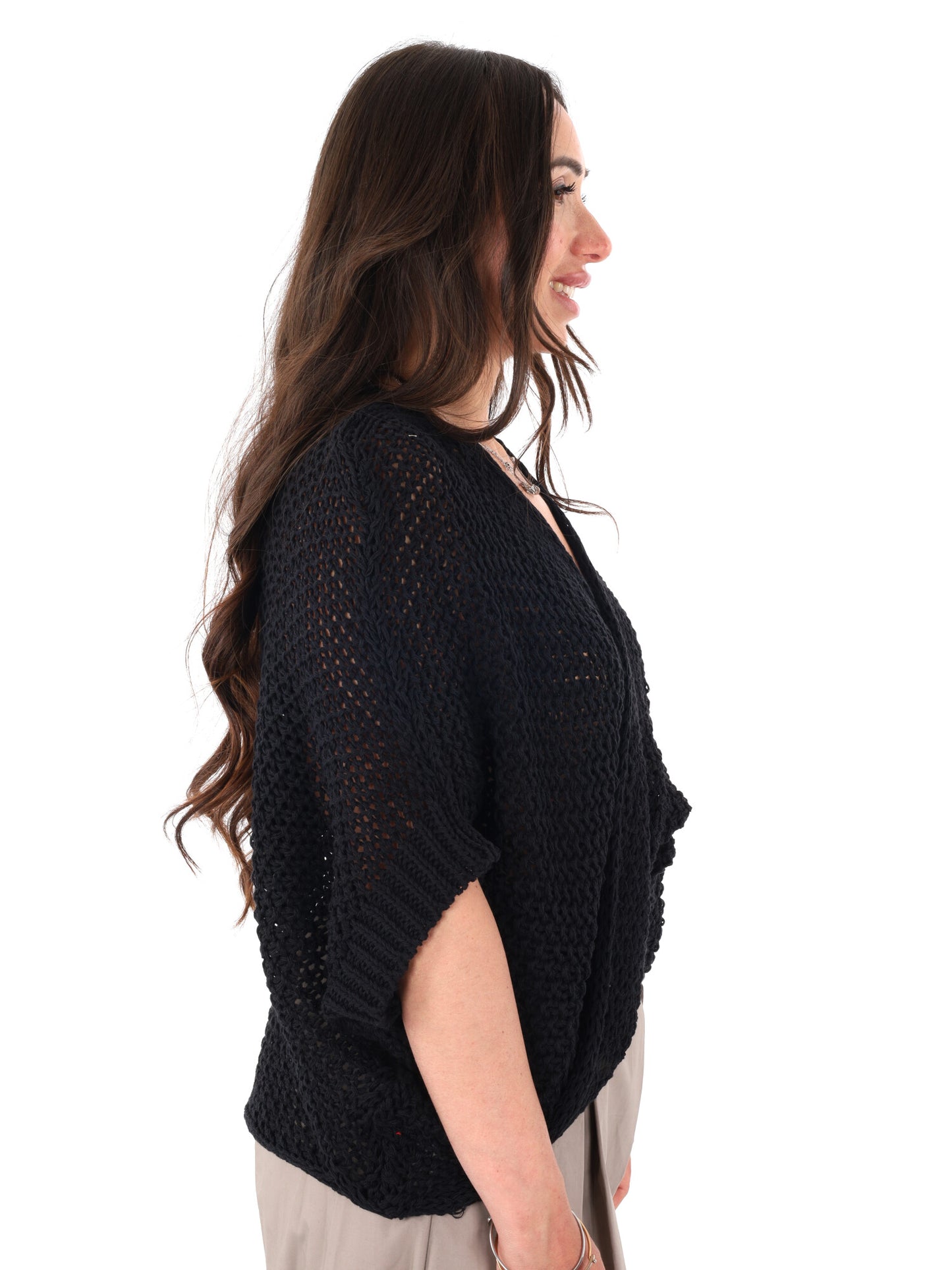 Miss Love maglia nera da donna elegante e versatile