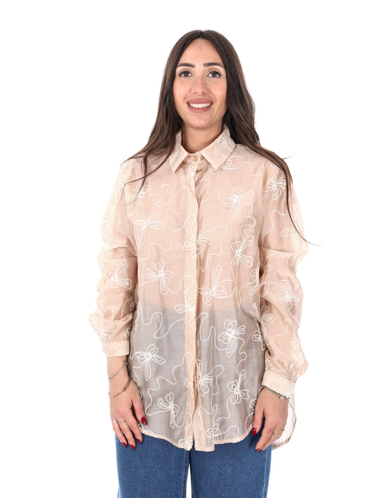 Camicia donna Miss Love in beige dal design contemporaneo