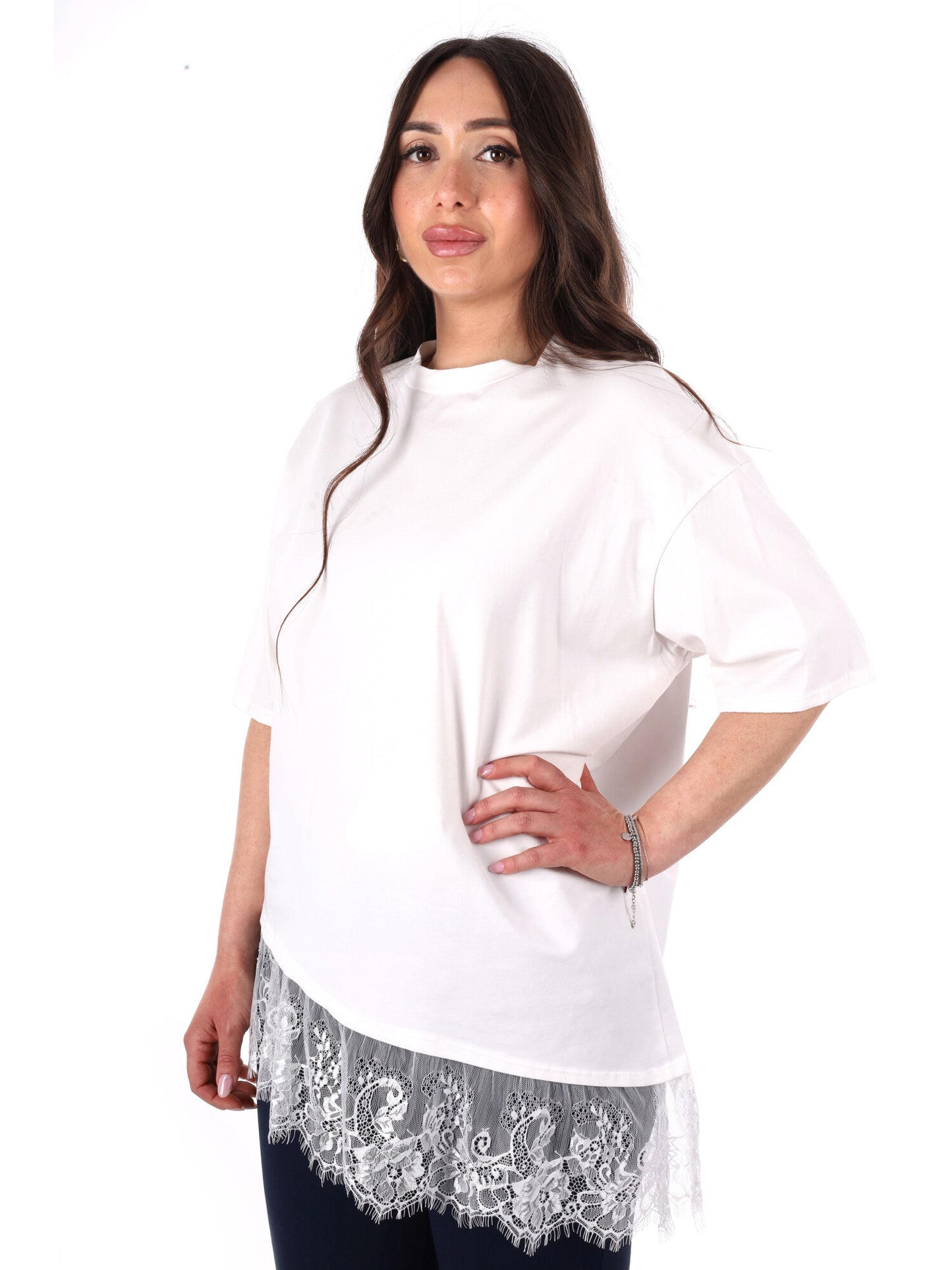 Miss Love t-shirt donna crema dal design versatile e casual