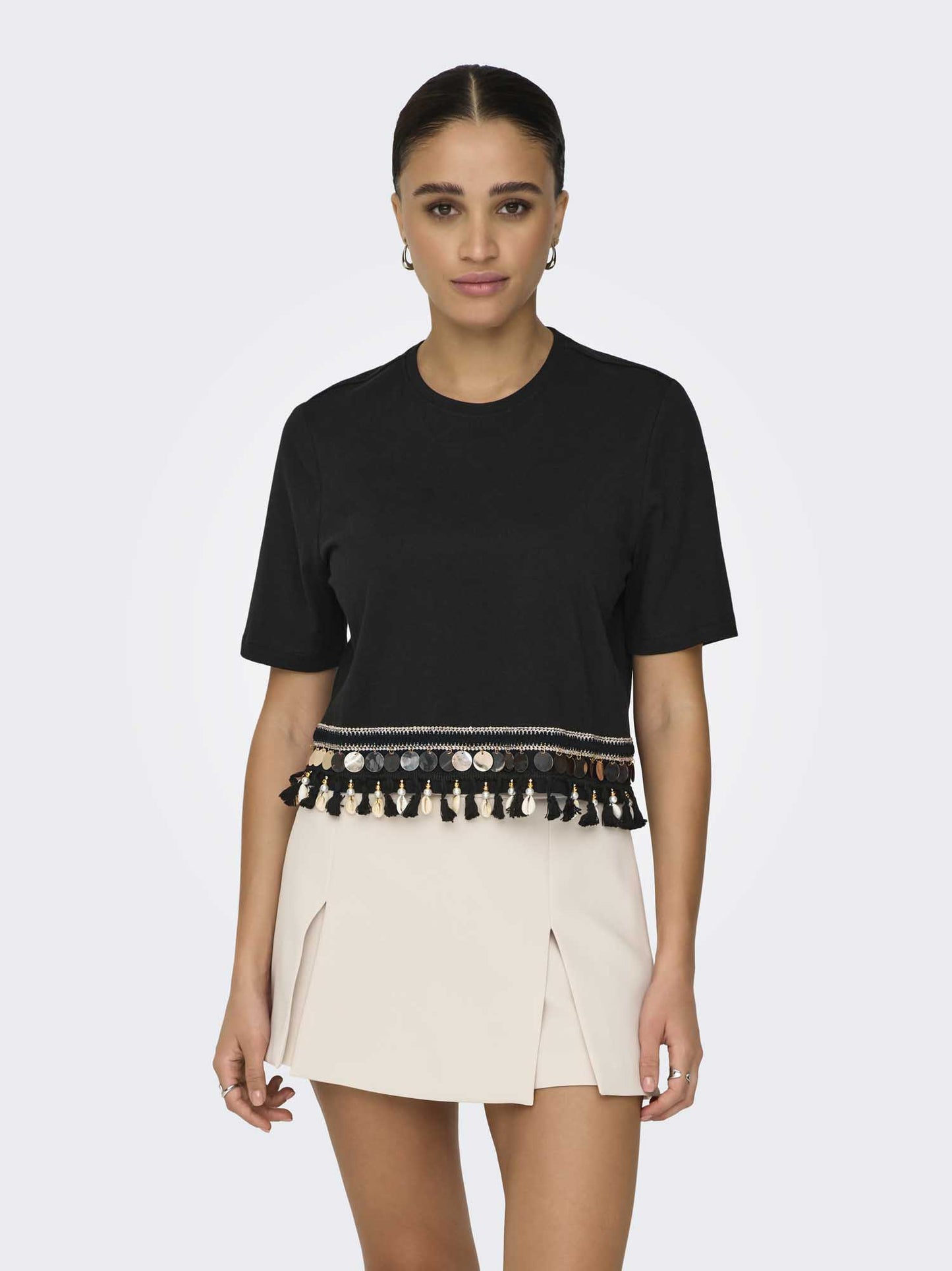 Only Filippa, t-shirt donna a maniche corte nera elegante e versatile
