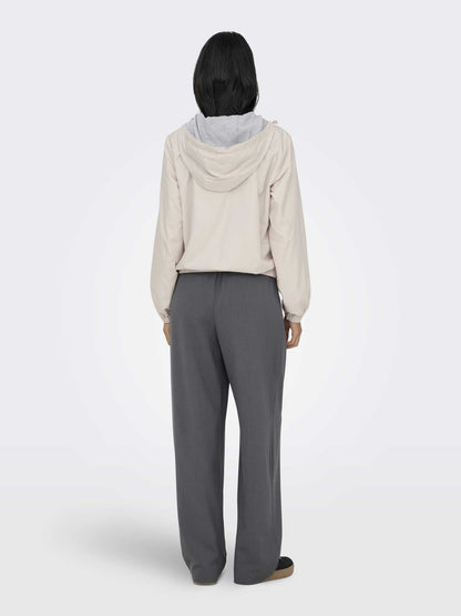 Onlcandy giubbotto unisex in colore pumic versatile e leggero