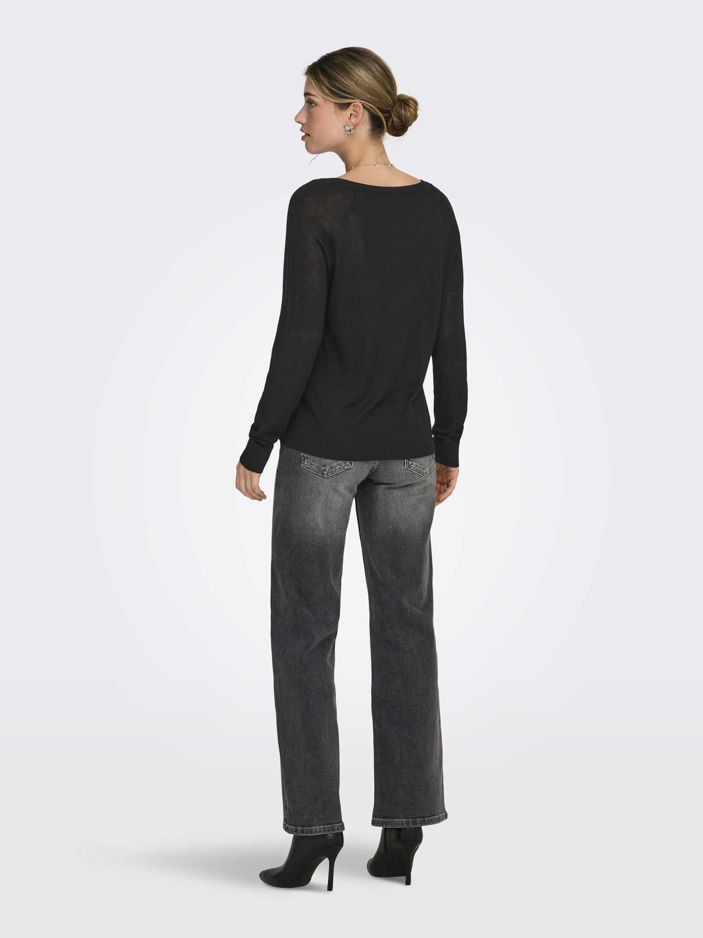 Only Vienna, maglia da donna con scollo a V nera