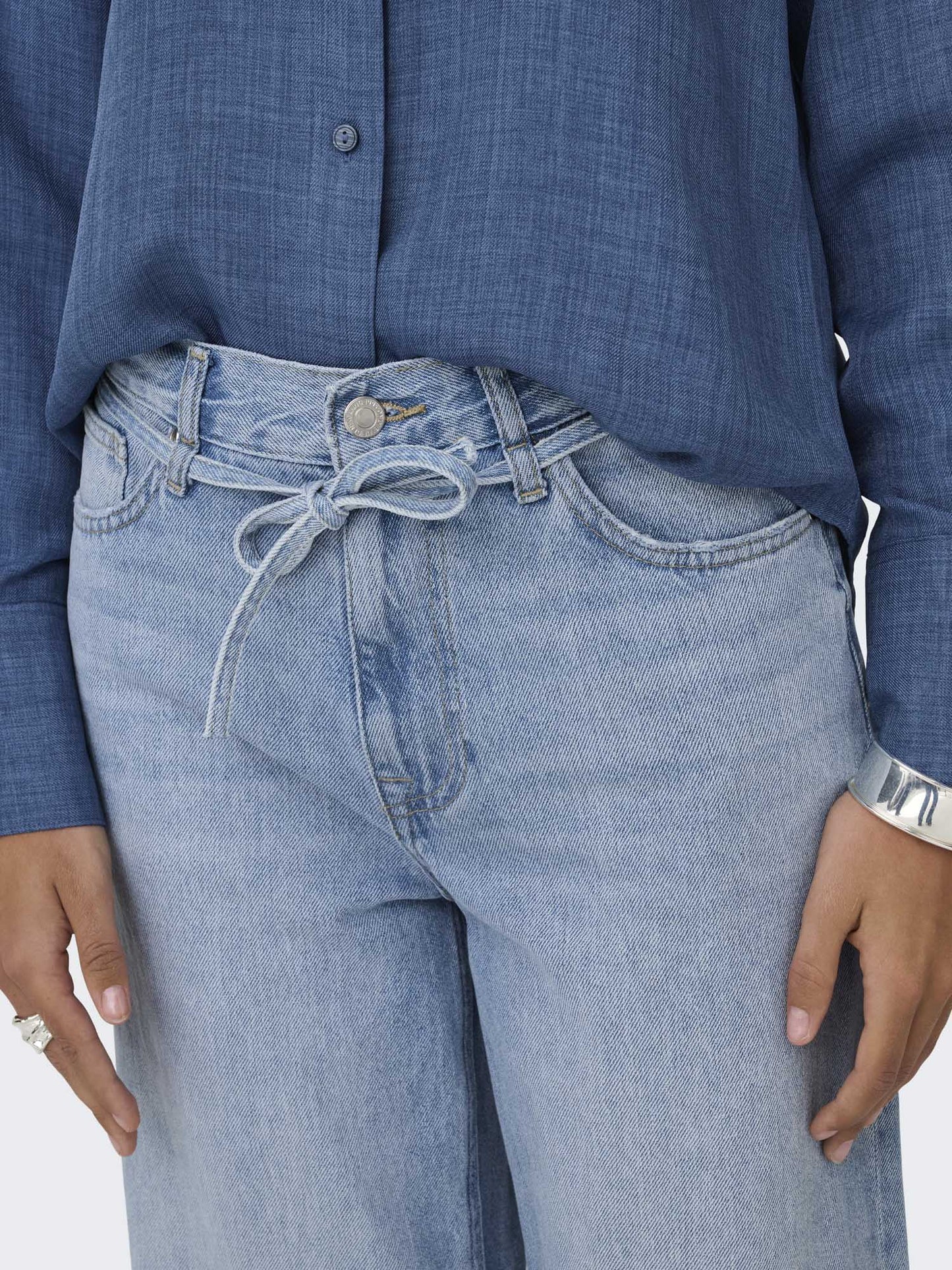 Jeans Only Onlbroome unisex adulto in denim chiaro a vita alta con cintura