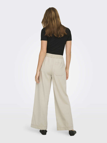 Pantaloni donna Only Maisa in panna dall'eleganza raffinata