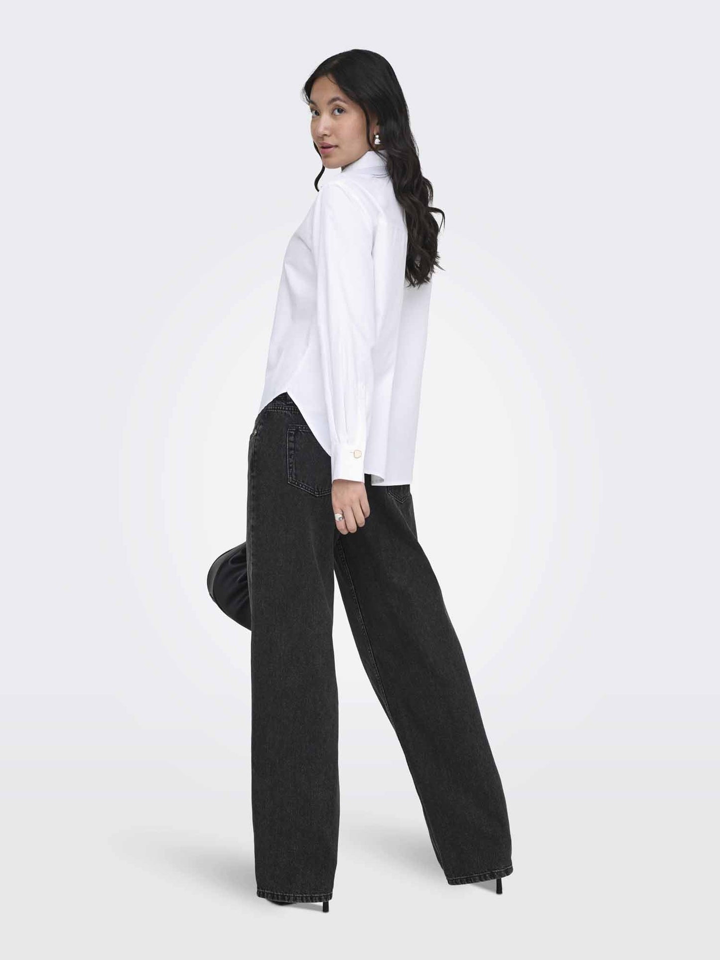 Only Onllyra, camicia casual da donna panna con vestibilità regular