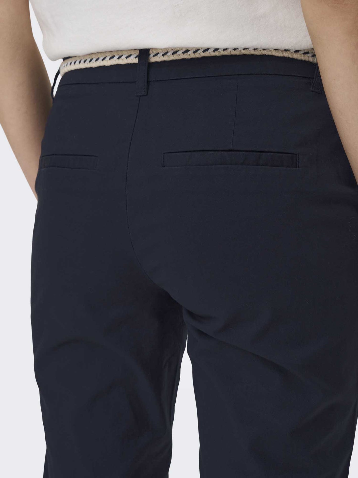 Only Biana pantaloni chino regular fit da donna in blu