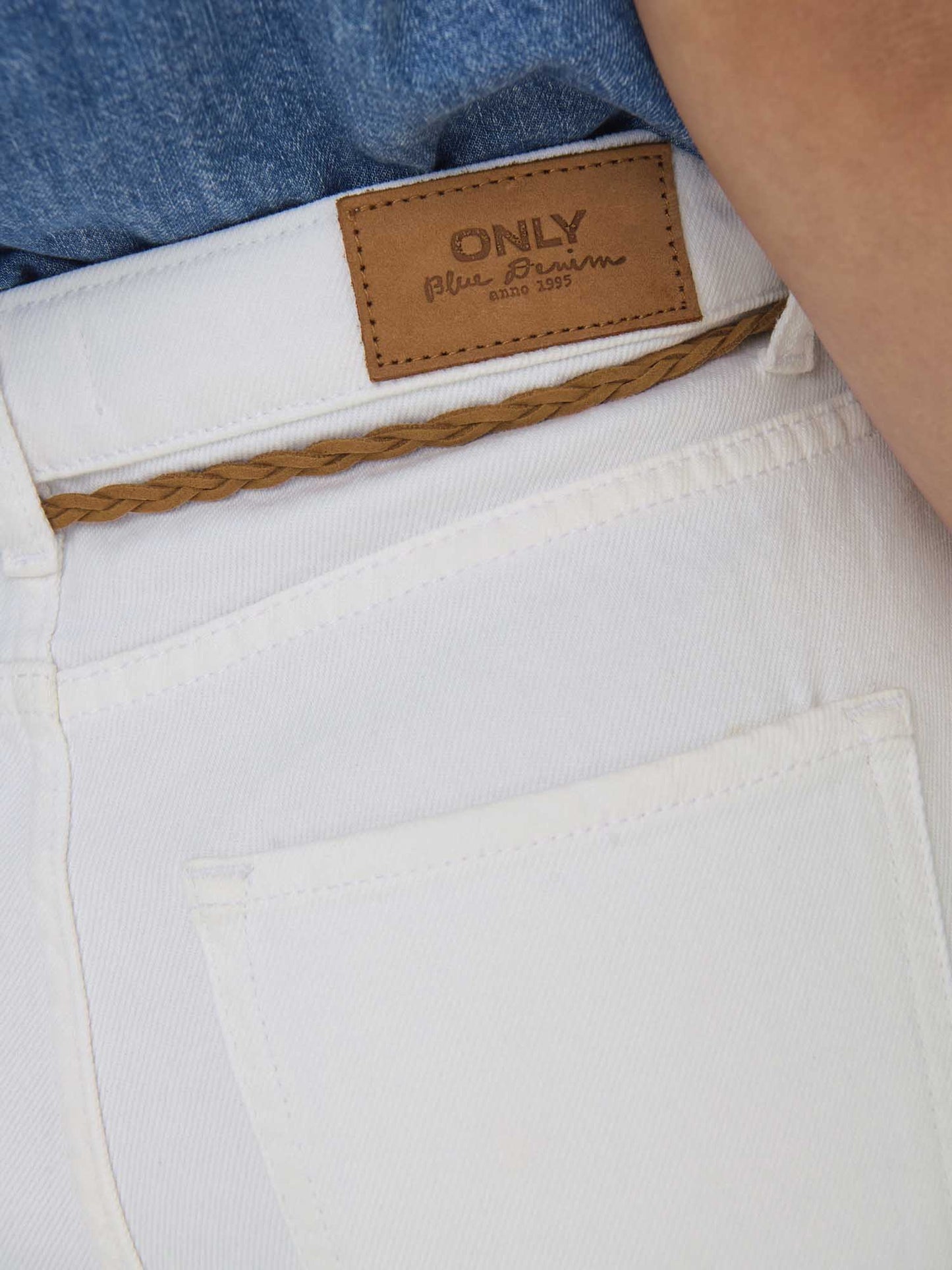 Only Kelly, shorts denim a vita alta da donna bianchi