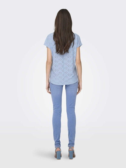 T-shirt maniche corte Only donna con dettagli in pizzo azzurra