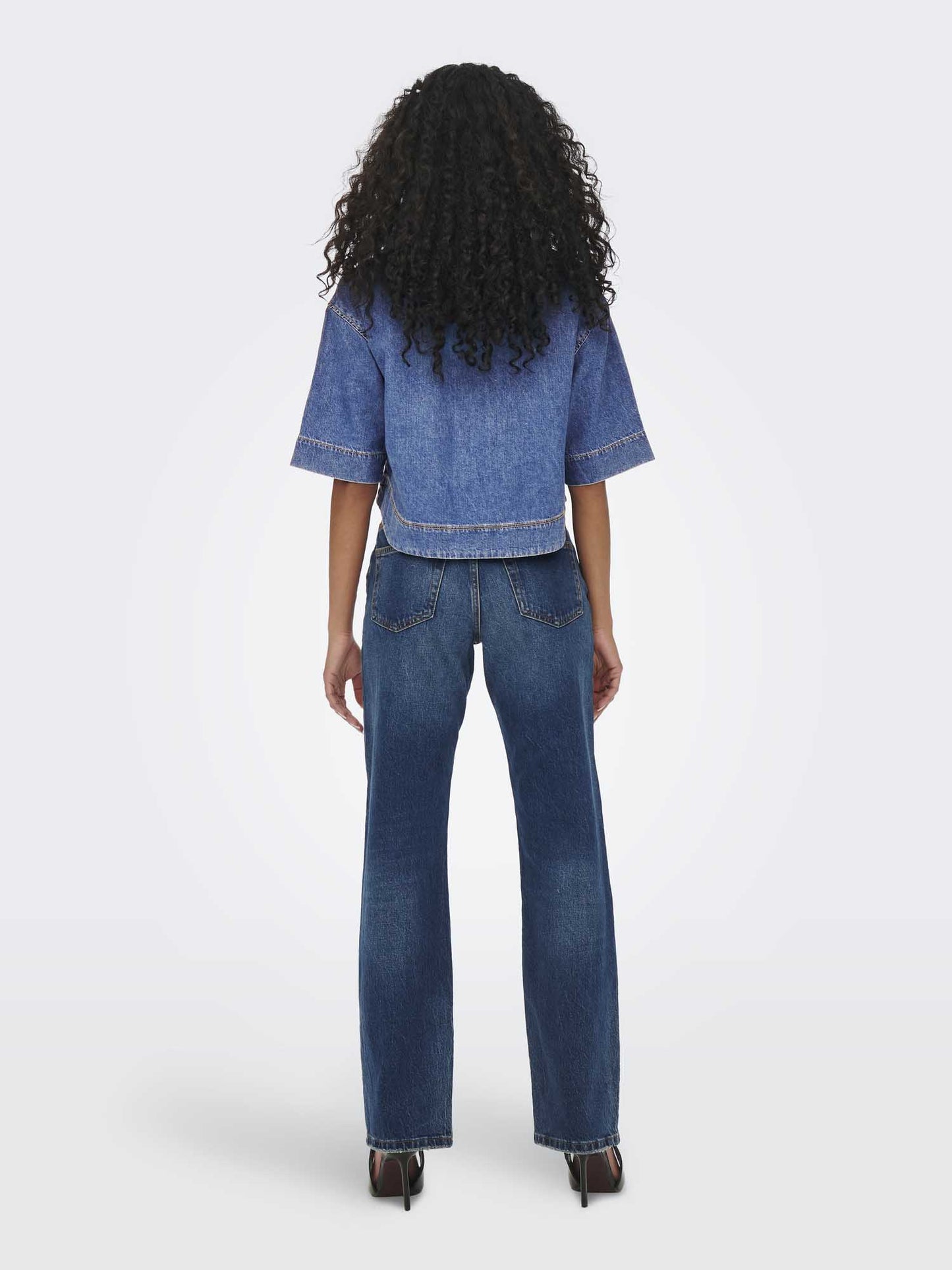 Camicia donna Only Cleo in denim versatile e di tendenza