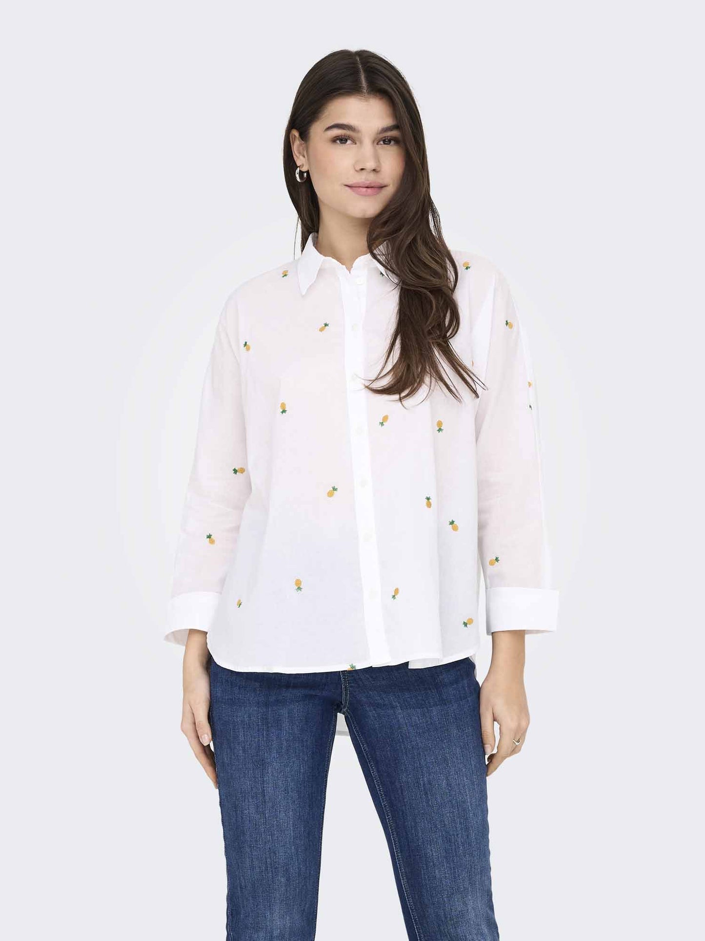 Camicia Lina Grace di Only bianca da donna con ricami a cuori