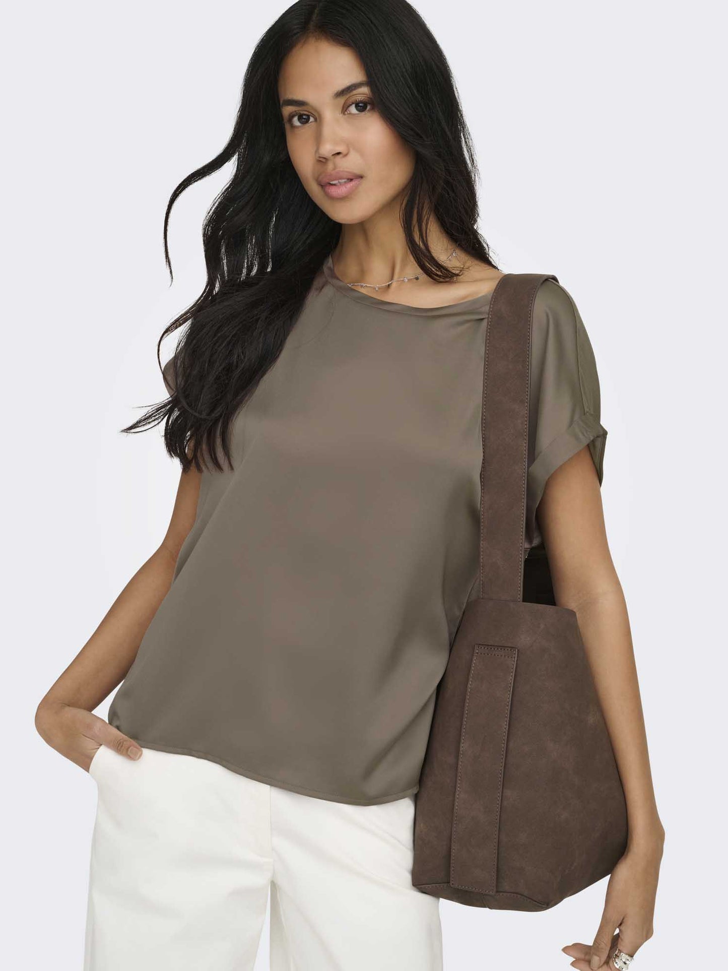Only Lieke, top donna marrone dalla texture satinata
