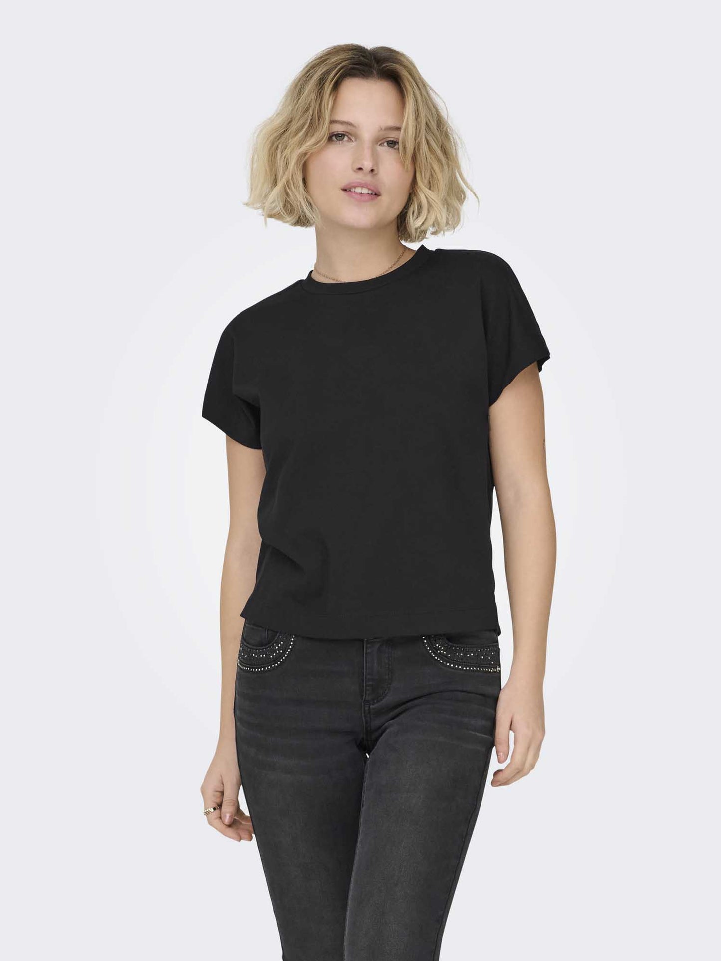 Only Erica, t-shirt maniche corte da donna nera casual