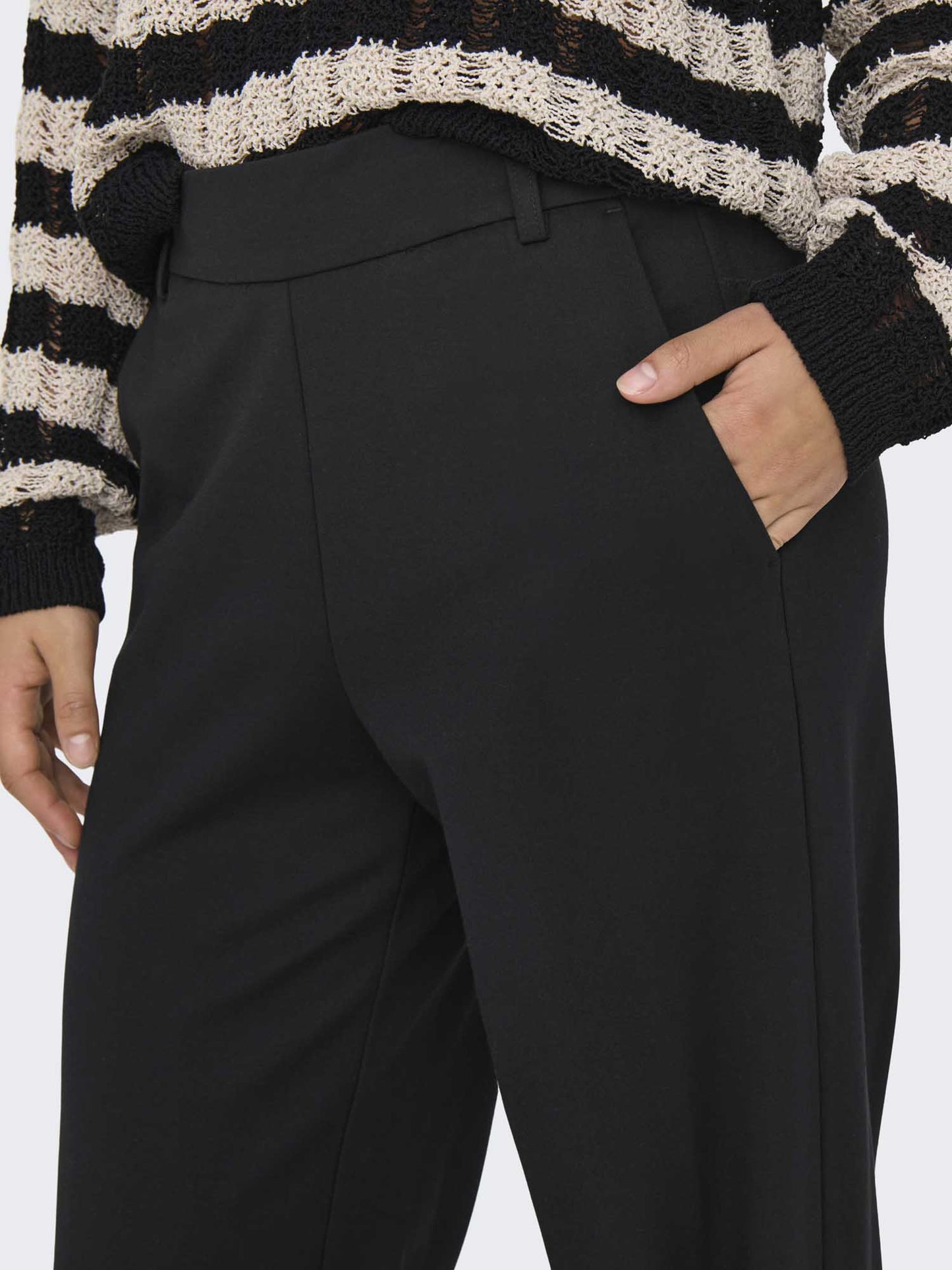 Pantaloni wide leg con vita alta neri da donna Only per ufficio