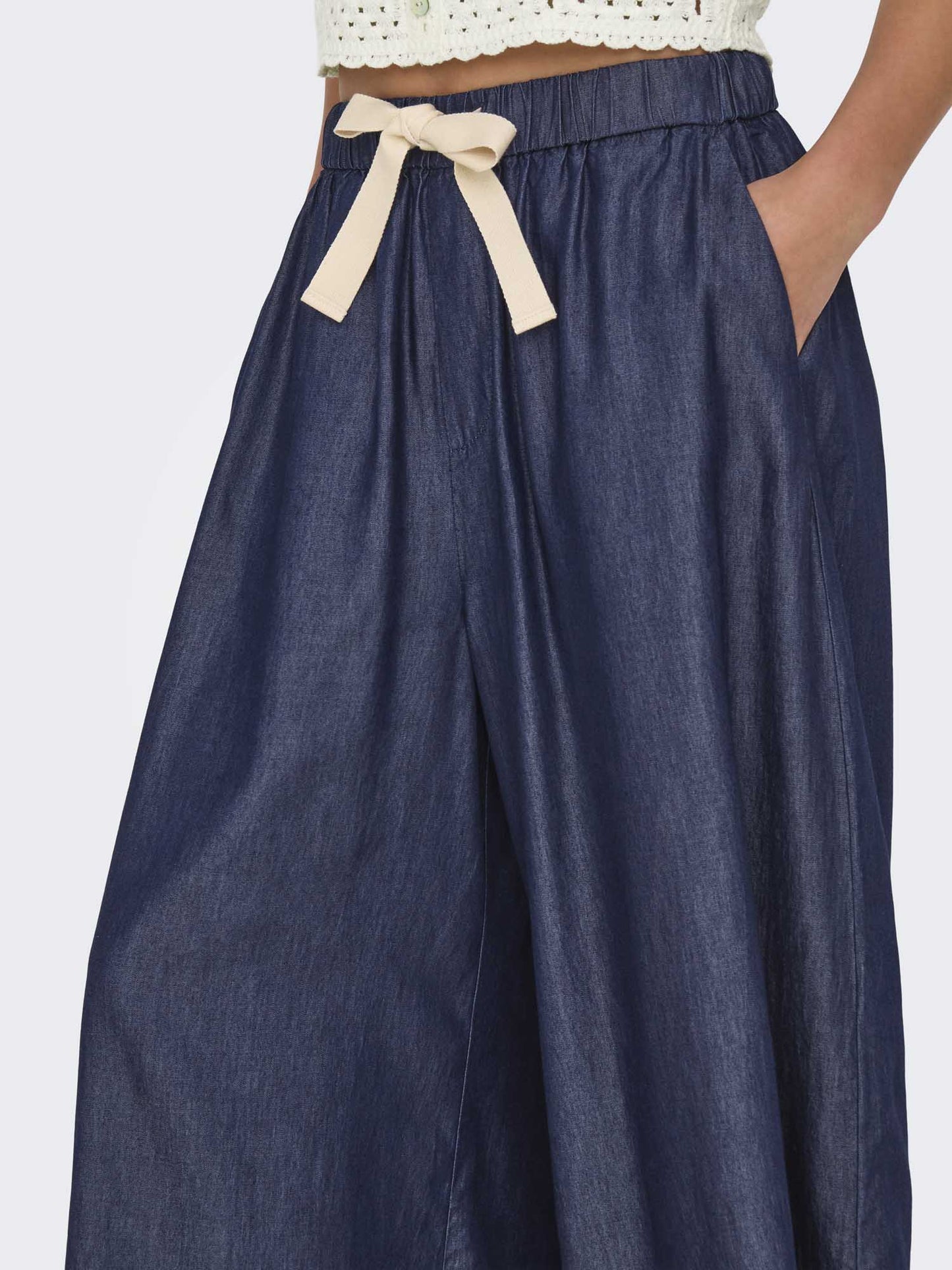 Jeans alta vita Only N. Bea wide leg da donna in denim scuro