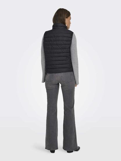 Gilet imbottito leggero Only Tahia nero da donna