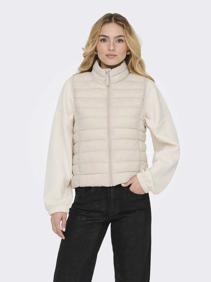 Only Tahia, gilet imbottito leggero beige da donna