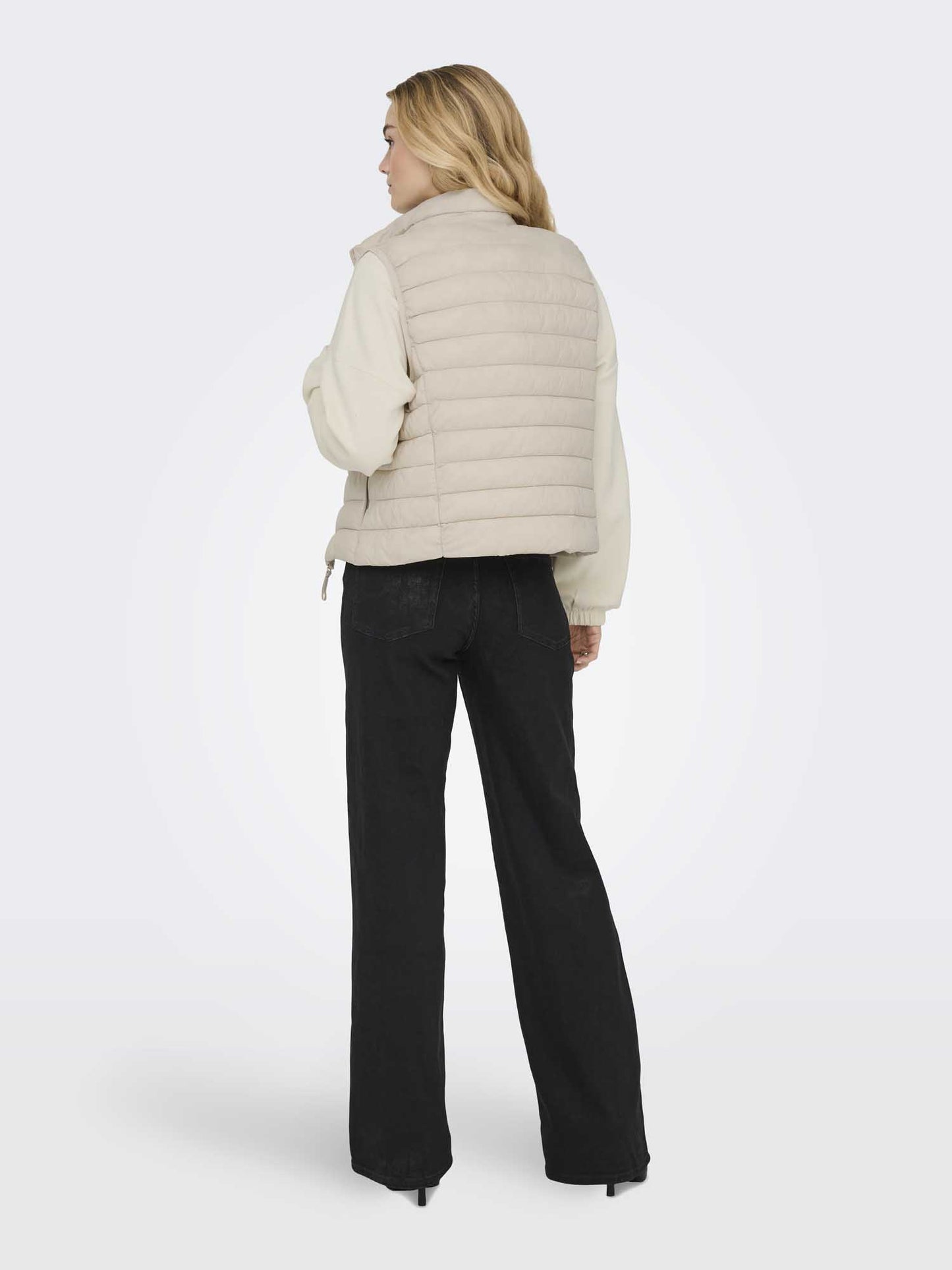 Only Tahia, gilet imbottito leggero beige da donna
