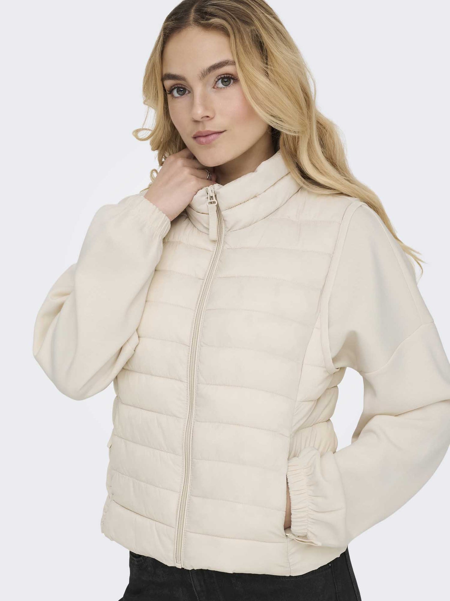 Only Tahia, gilet imbottito leggero beige da donna